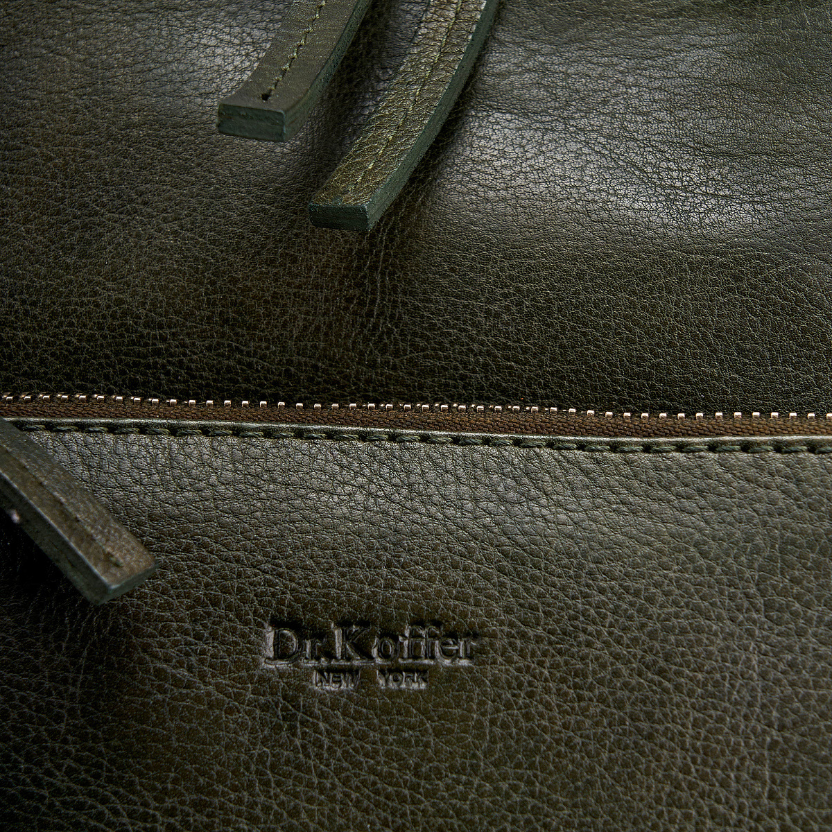 Рюкзак Dr.Koffer из натуральной кожи зеленый