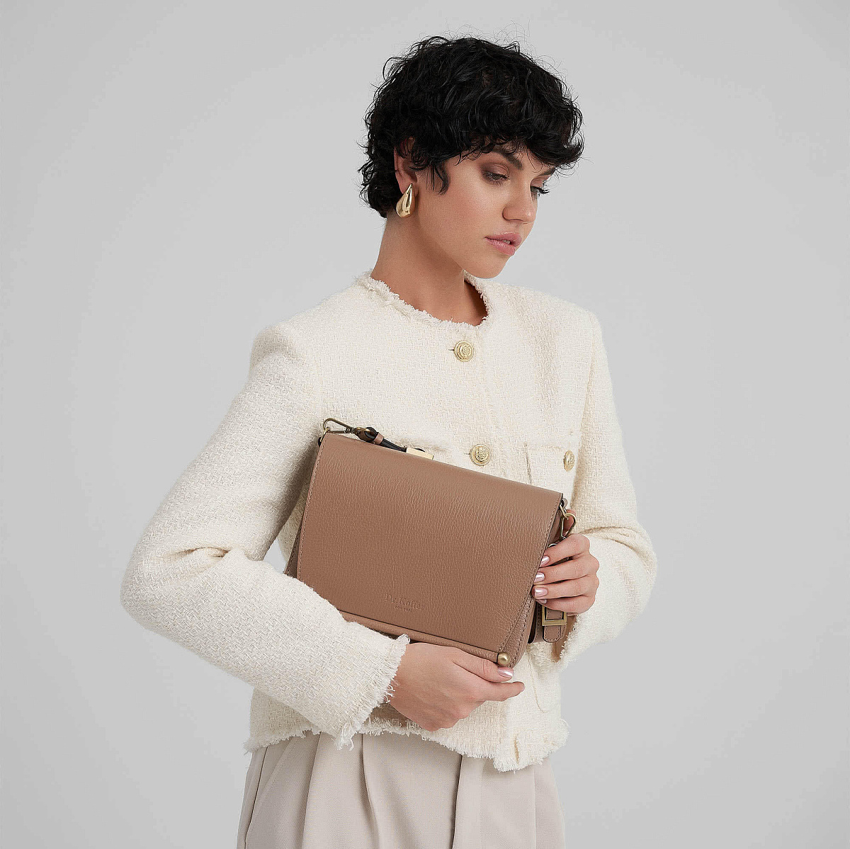 Женская сумка Dr. Koffer из натуральной кожи бежевая