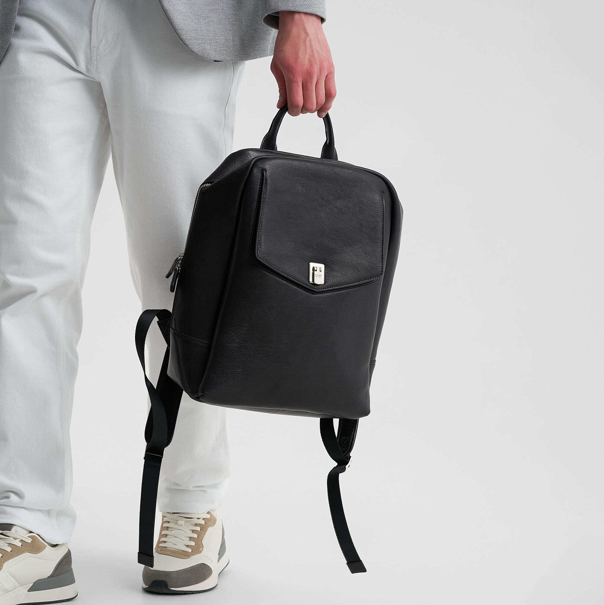 Рюкзак Dr.Koffer из натуральной кожи черный