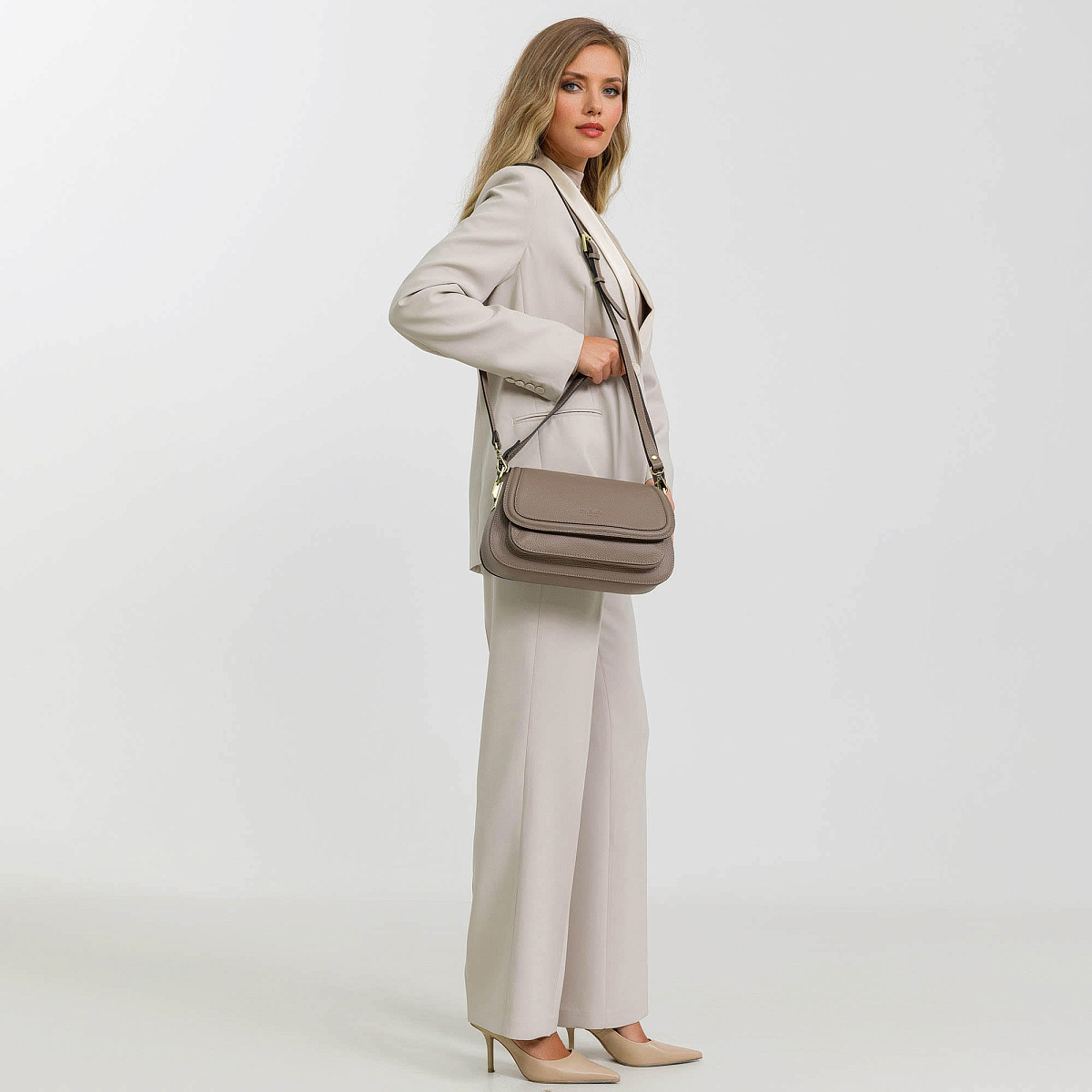 Женская сумка Dr. Koffer из натуральной кожи бежевая