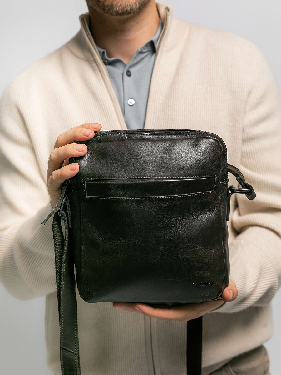 Сумка через плечо Dr.Koffer из натуральной кожи черная