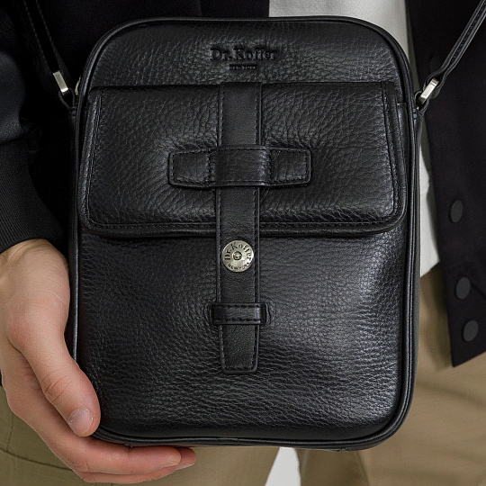 Сумка через плечо Dr.Koffer из натуральной кожи черная