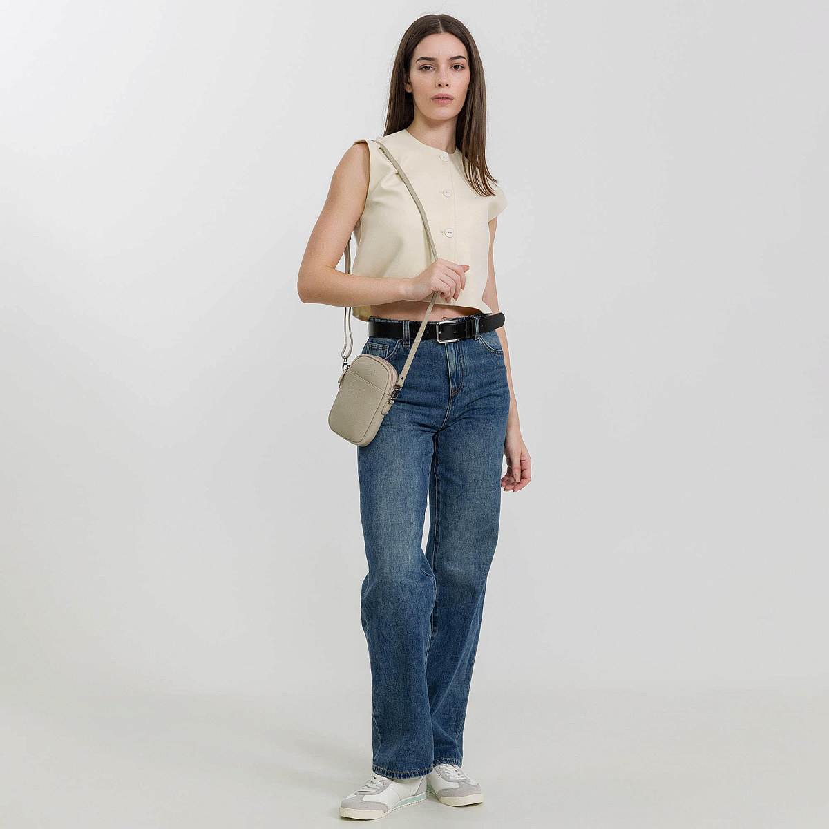 Сумка через плечо Dr.Koffer из натуральной кожи белая