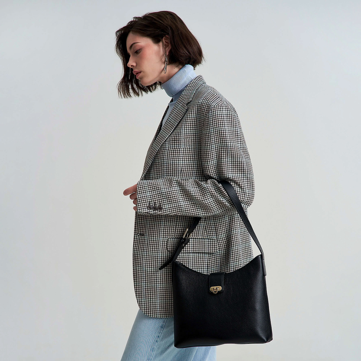 Женская сумка Dr. Koffer из натуральной кожи черная