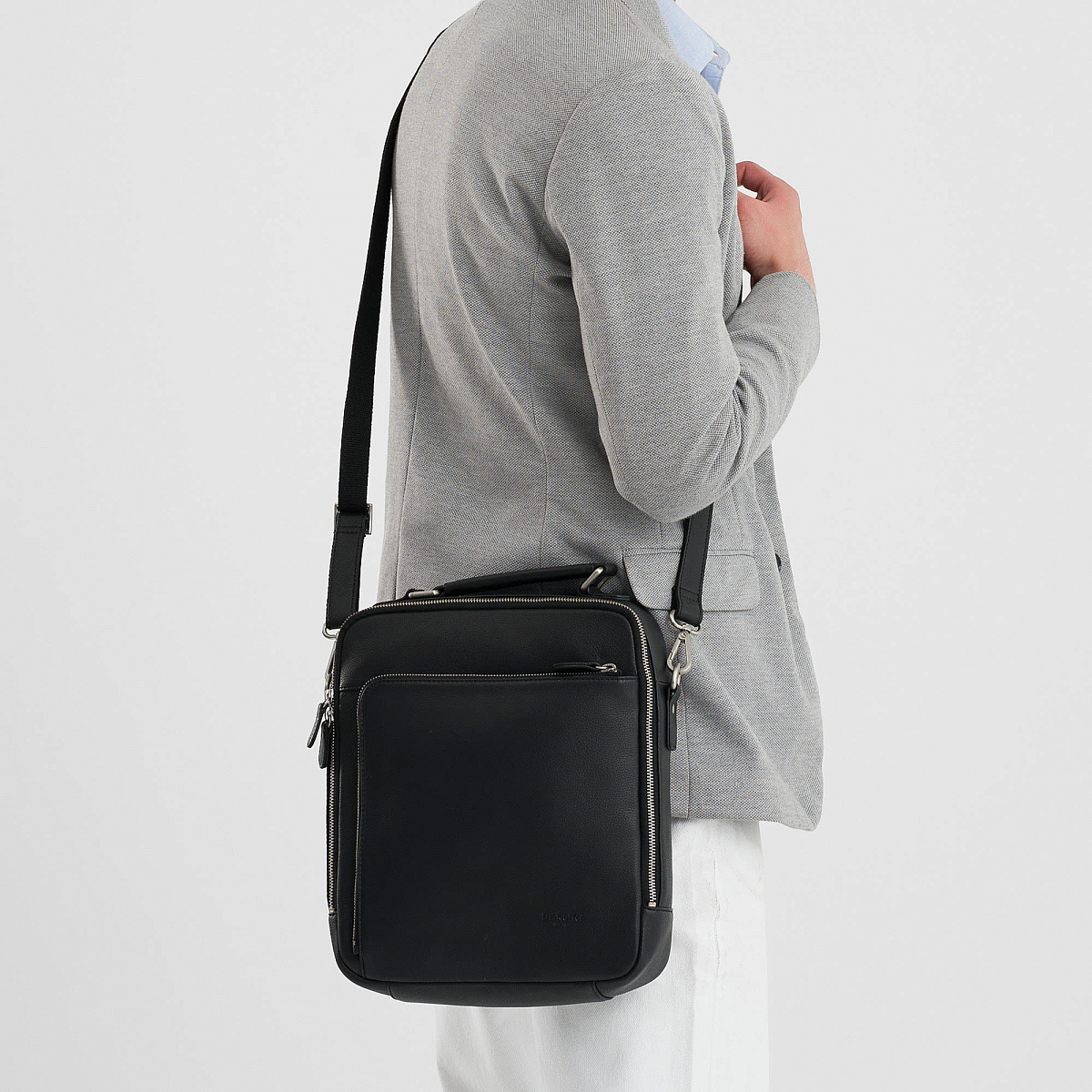 Сумка через плечо Dr.Koffer из натуральной кожи черная