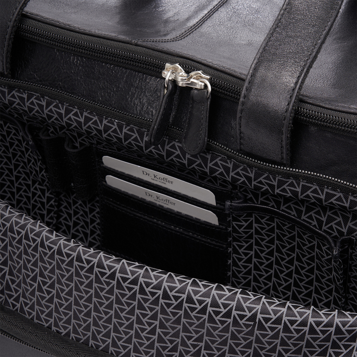 Сумка дорожная Dr.Koffer из натуральной кожи черная