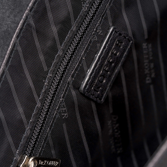 Сумка через плечо Dr.Koffer из натуральной кожи черная