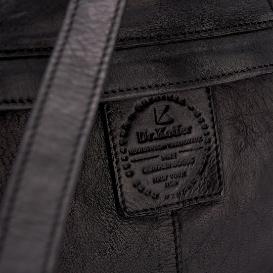 Рюкзак Dr.Koffer из натуральной кожи черный