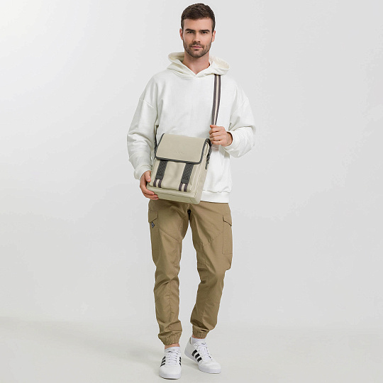 Сумка через плечо Dr.Koffer из натуральной кожи бежевая