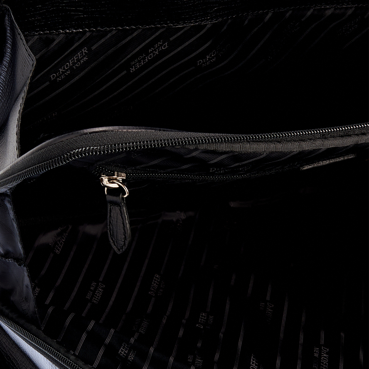 Женская сумка Dr.Koffer из натуральной кожи чёрная