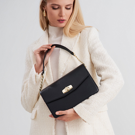 Женская сумка  Dr. Koffer из натуральной кожи черная