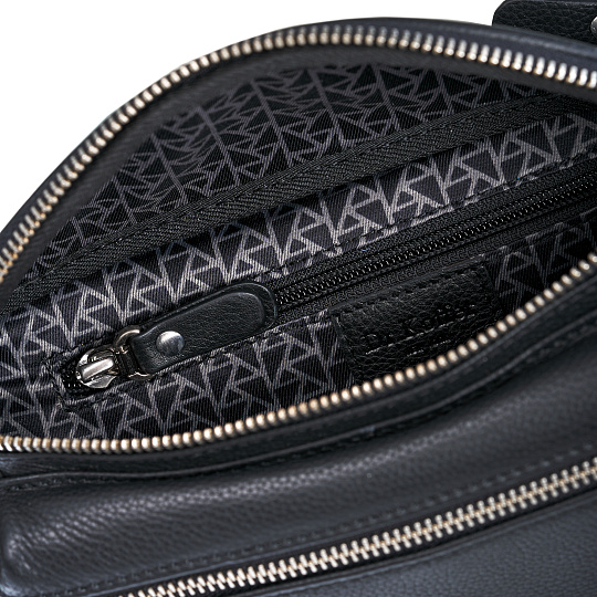 Сумка на пояс Dr. Koffer из натуральной кожи черная