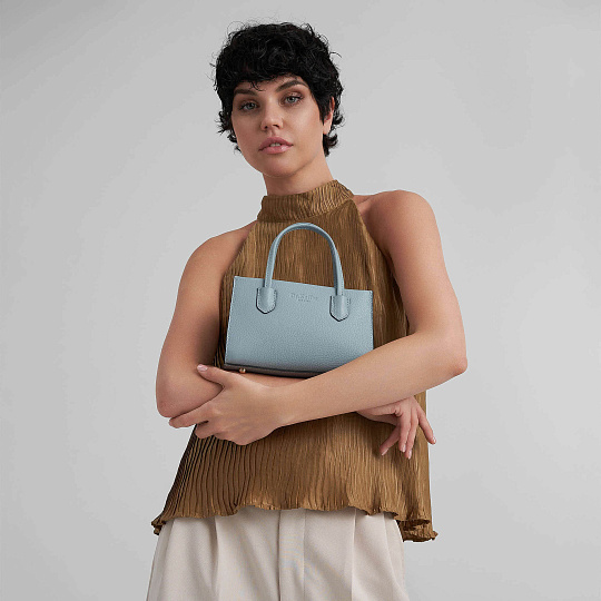 Женская сумка Dr. Koffer из натуральной кожи голубая