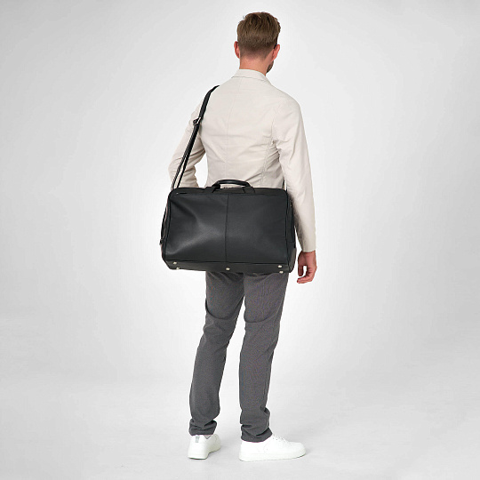 Сумка дорожная Dr.Koffer из натуральной кожи черная