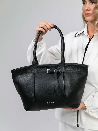 Женская сумка Dr.Koffer из натуральной кожи черная