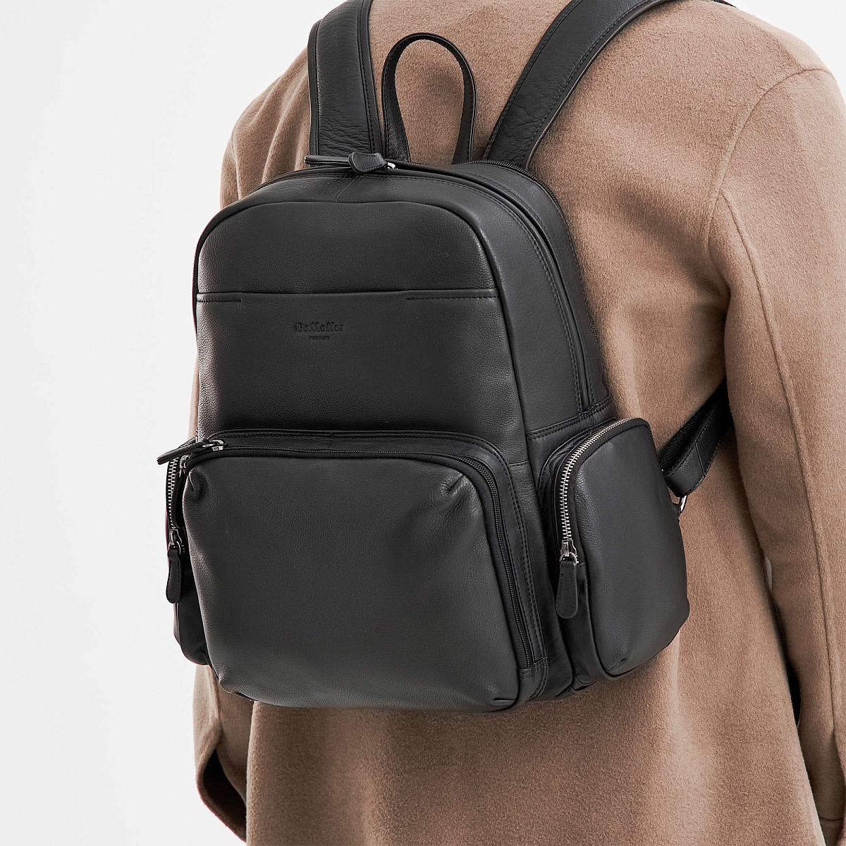Рюкзак Dr.Koffer из натуральной кожи черный