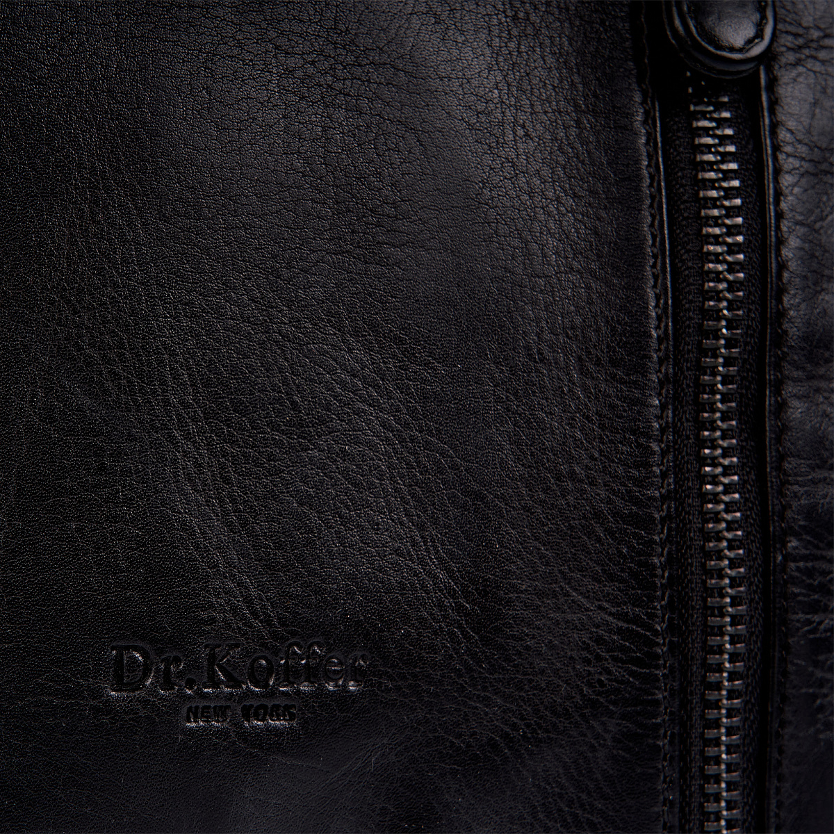 Сумка через плечо Dr.Koffer из натуральной кожи черная