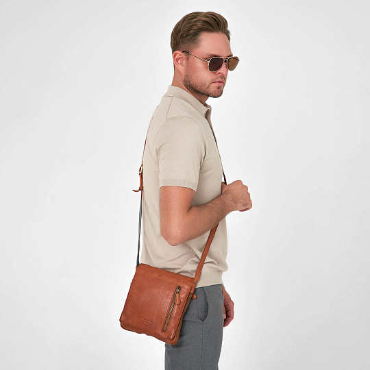 Сумка через плечо Dr.Koffer из натуральной кожи коричневая