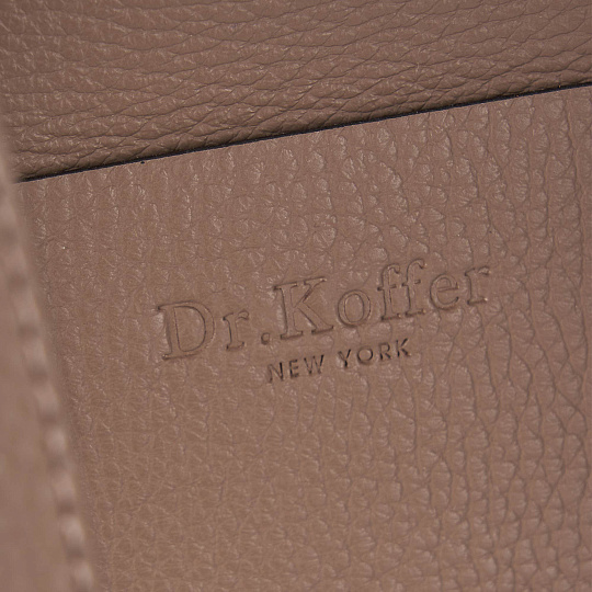 Женская сумка Dr. Koffer из натуральной кожи бежевая