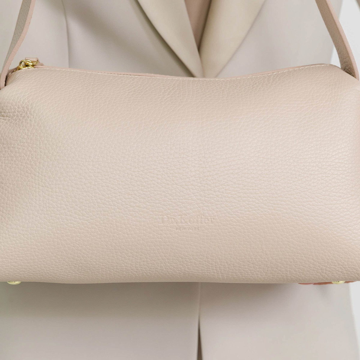 Женская сумка Dr. Koffer из натуральной кожи бежевая