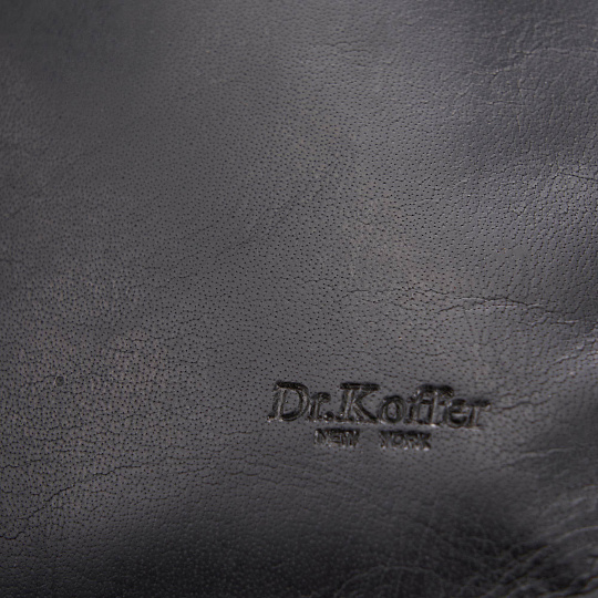 Рюкзак Dr.Koffer из натуральной кожи черный