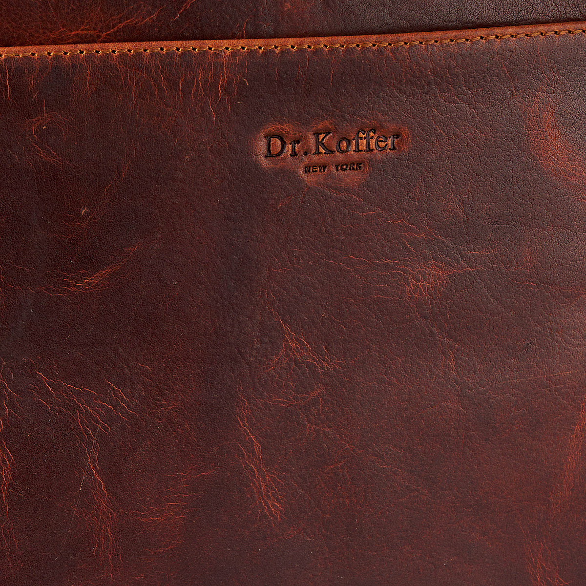 Папка для документов с ручкой Dr. Koffer из натуральной кожи