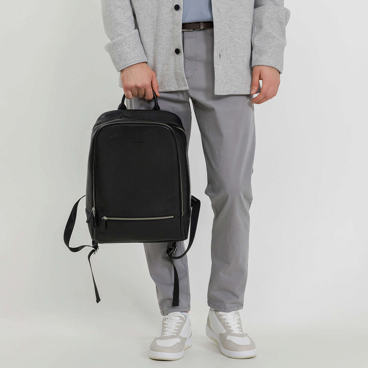 Рюкзак Dr.Koffer из натуральной кожи черный