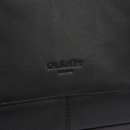 Женская сумка Dr.Koffer из натуральной кожи чёрная