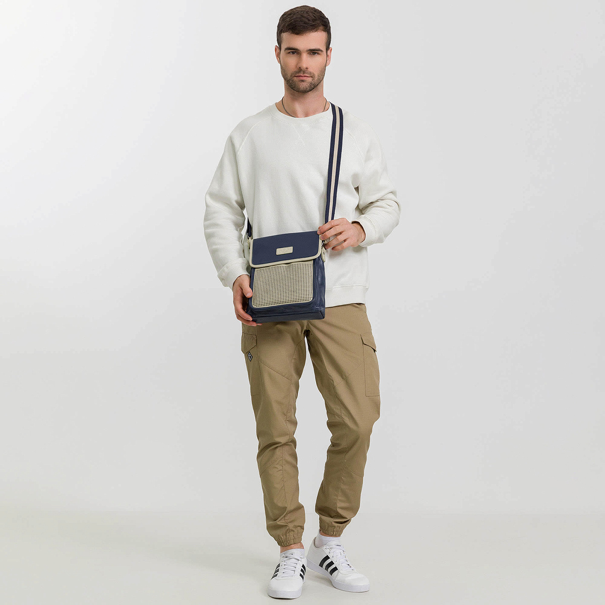 Сумка через плечо Dr.Koffer из натуральной кожи синяя