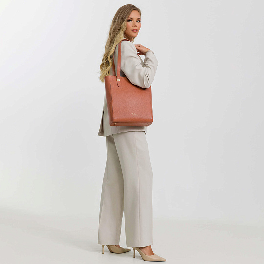 Женская сумка  Dr. Koffer из натуральной кожи оранжевая