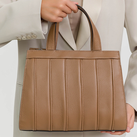 Женская сумка Dr. Koffer из натуральной кожи коричневая