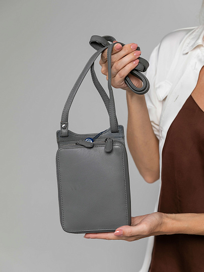 Сумка через плечо Dr.Koffer из натуральной кожи серая