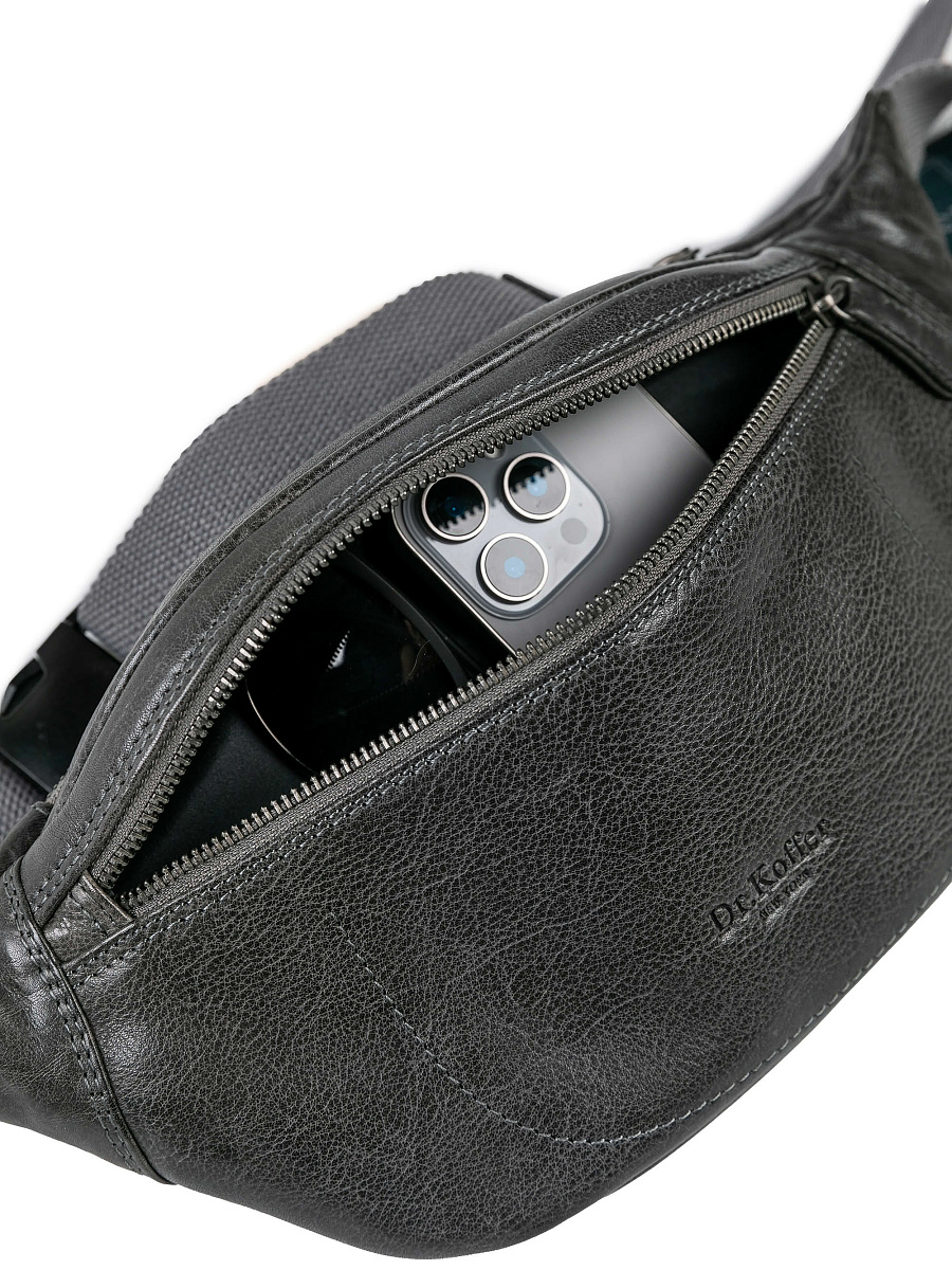 Сумка на пояс Dr. Koffer из натуральной кожи серая