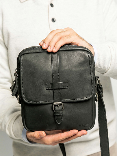 Сумка через плечо Dr.Koffer из натуральной кожи черная
