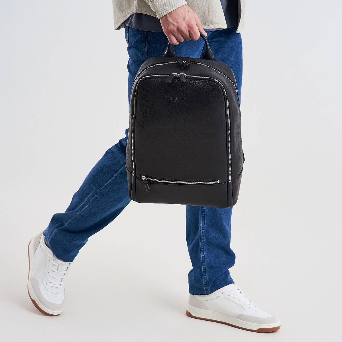 Рюкзак Dr.Koffer из натуральной кожи черный