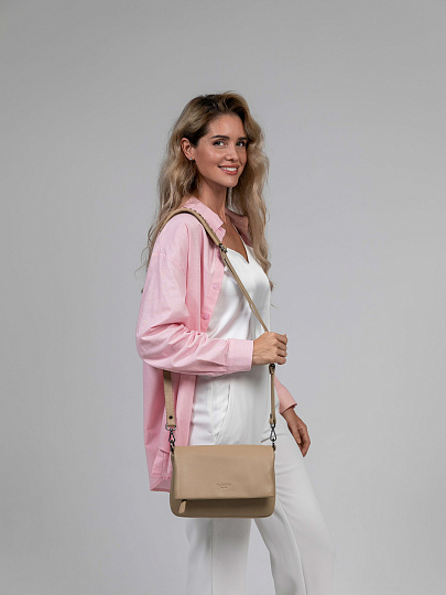 Женская сумка Dr.Koffer из натуральной кожи бежевая