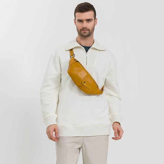 Сумка на пояс Dr. Koffer из натуральной кожи желтая