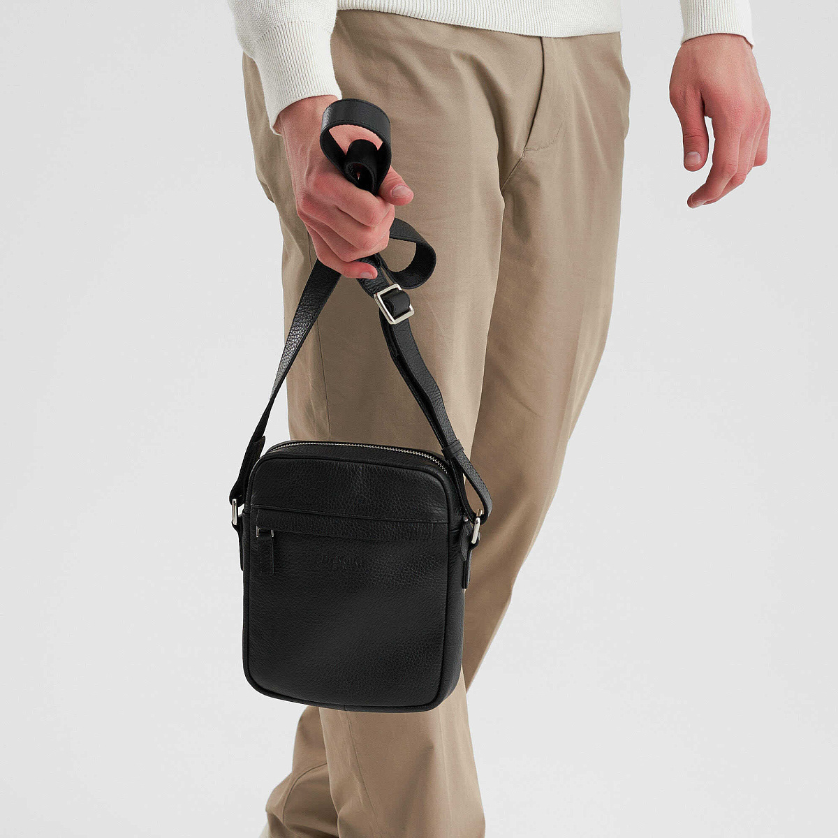 Сумка через плечо Dr. Koffer из натуральной кожи черная