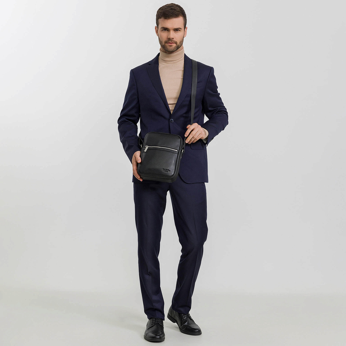 Сумка через плечо Dr.Koffer из натуральной кожи черная