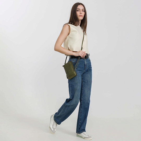 Сумка через плечо Dr.Koffer из натуральной кожи зеленая