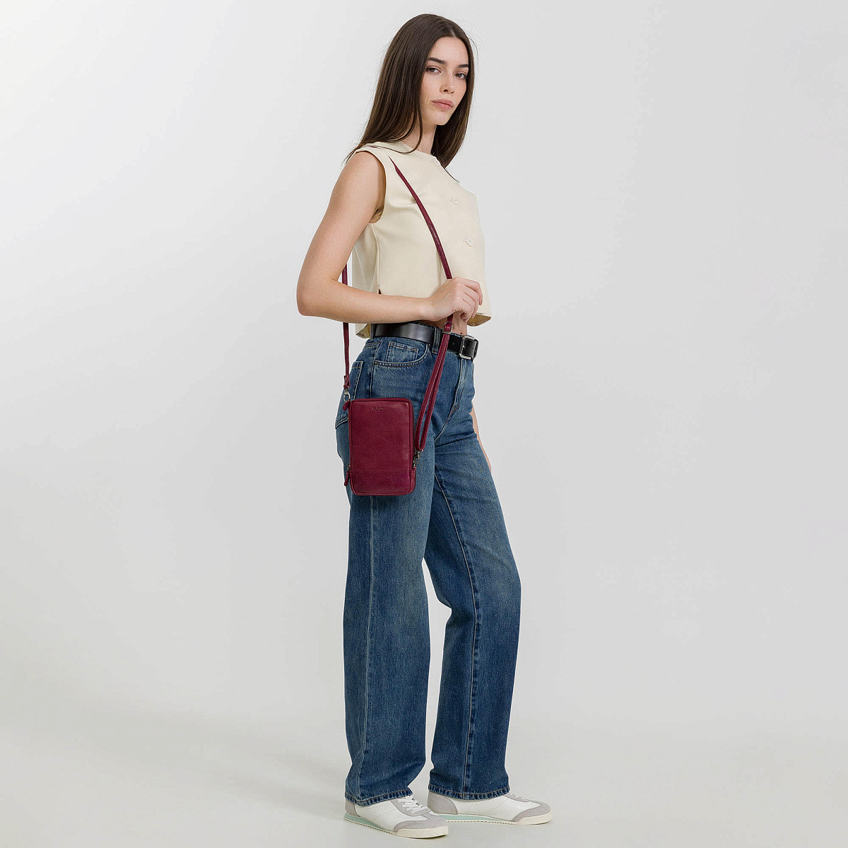 Сумка через плечо Dr.Koffer из натуральной кожи красная