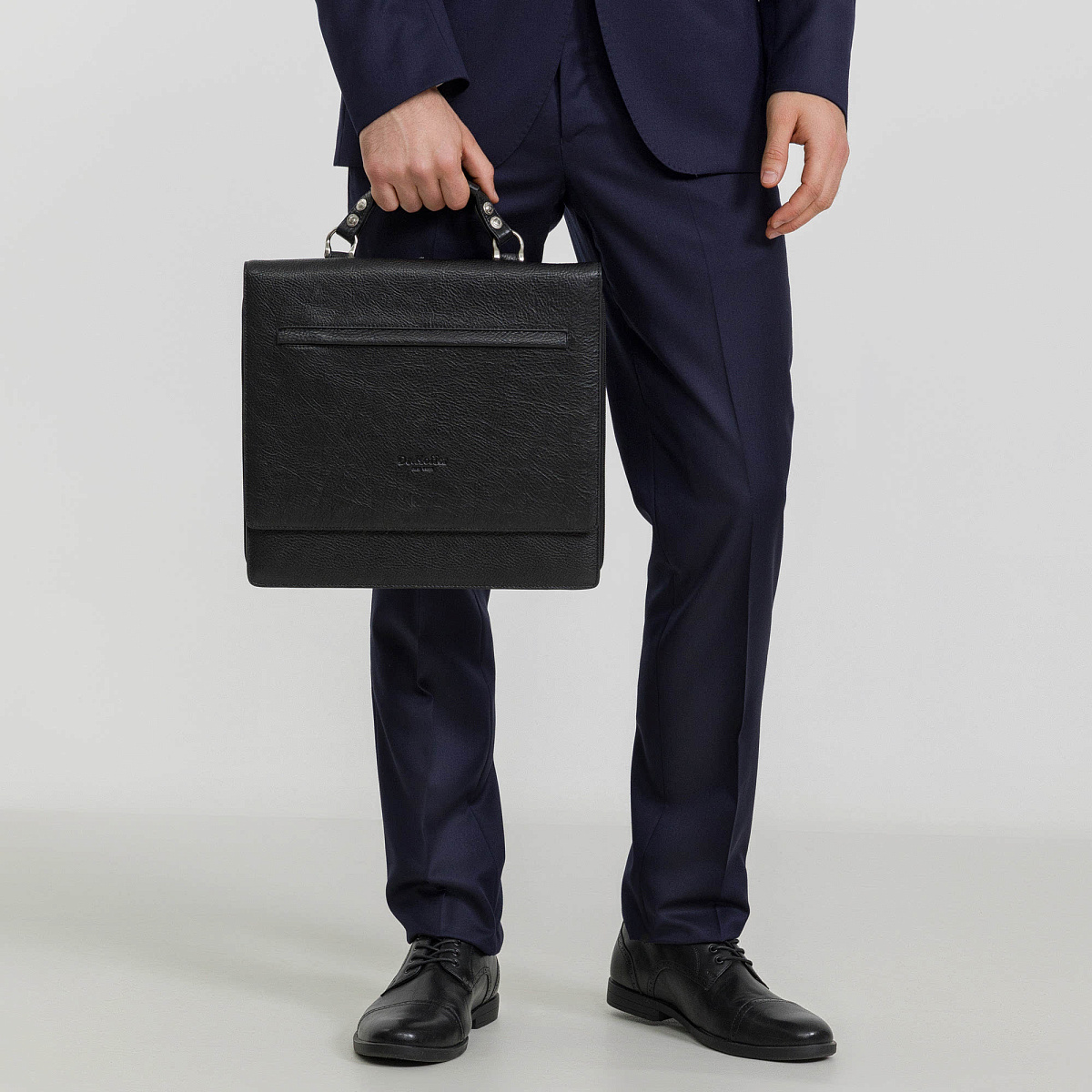 Деловая сумка Dr.Koffer из натуральной кожи черная