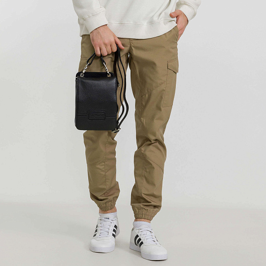 Сумка через плечо Dr.Koffer из натуральной кожи черная