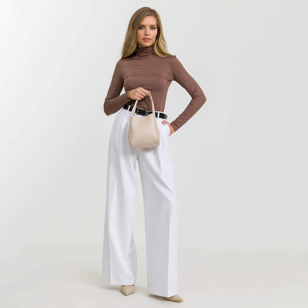 Женская сумка Dr. Koffer из натуральной кожи бежевая