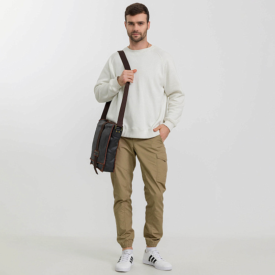 Сумка через плечо Dr.Koffer из натуральной кожи черная