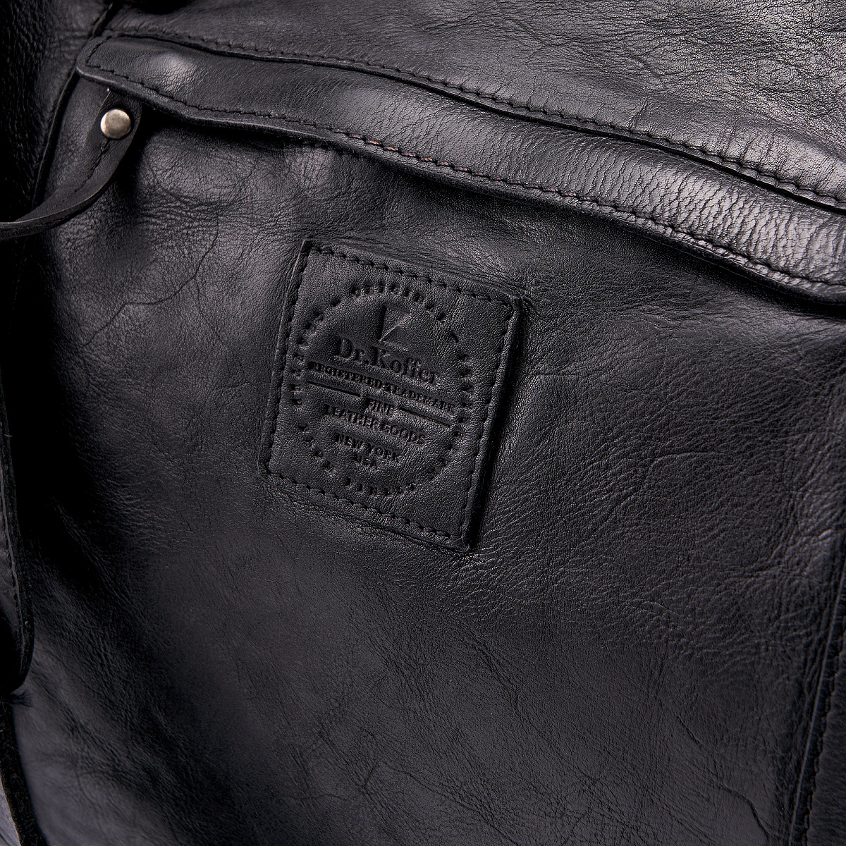 Сумка дорожная Dr.Koffer из натуральной кожи черная