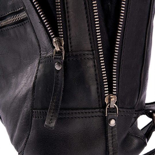 Рюкзак Dr.Koffer из натуральной кожи черный