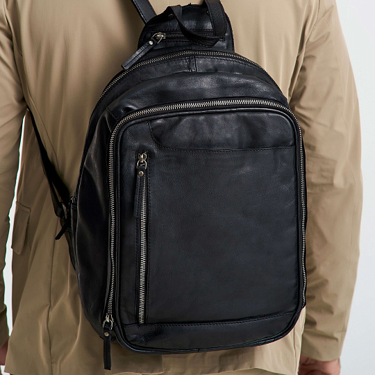 Рюкзак Dr.Koffer из натуральной кожи черный