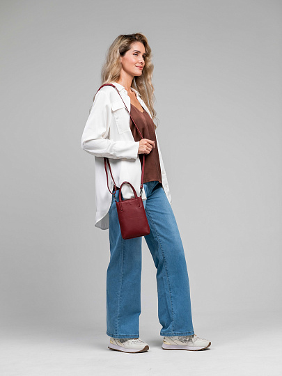 Сумка через плечо Dr.Koffer из натуральной кожи бордовая