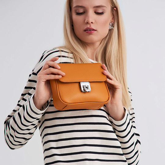 Женская сумка Dr. Koffer из натуральной кожи оранжевая